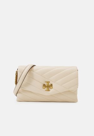 KIRA CHEVRON CHAIN WALLET - Across body bag - new cream