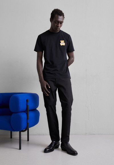 MOSCHINO Camiseta estampada - black