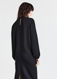 Calliope Camicetta - ultrablack