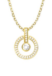 Guld vedhængsørering med et cirkulært design, der har en diamant i midten, omgivet af mindre ædelsten, fastgjort til en kæde.