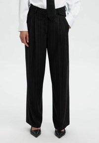 Pantalon classique - black