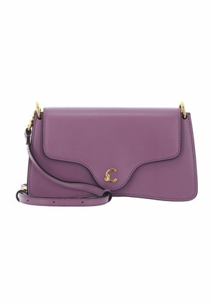 Borsa a tracolla in pelle viola con chiusura dorata e tracolla regolabile, forma rettangolare con bordi della patta curvi.