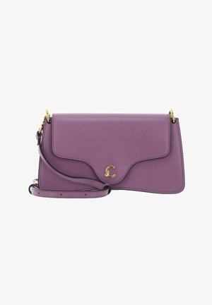 Borsa a tracolla in pelle viola con chiusura dorata e tracolla regolabile, forma rettangolare con bordi della patta curvi.