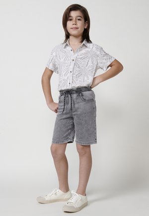 CON GOMA ELÁSTICA - Jeansshorts - grey denim
