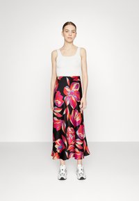 YAS YASPELLA MIDI SKIRT - Jupe trapèze - black