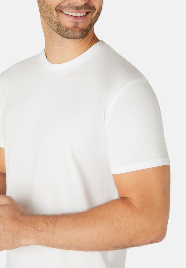 4 PACK - Basic T-shirt2