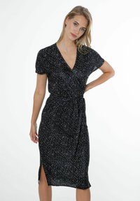 Protest PRTBRESSER - Freizeitkleid - true black