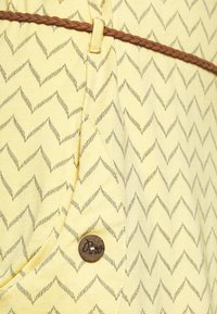 Ragwear TAG ZIG ZAG - Etuikleid - yellow