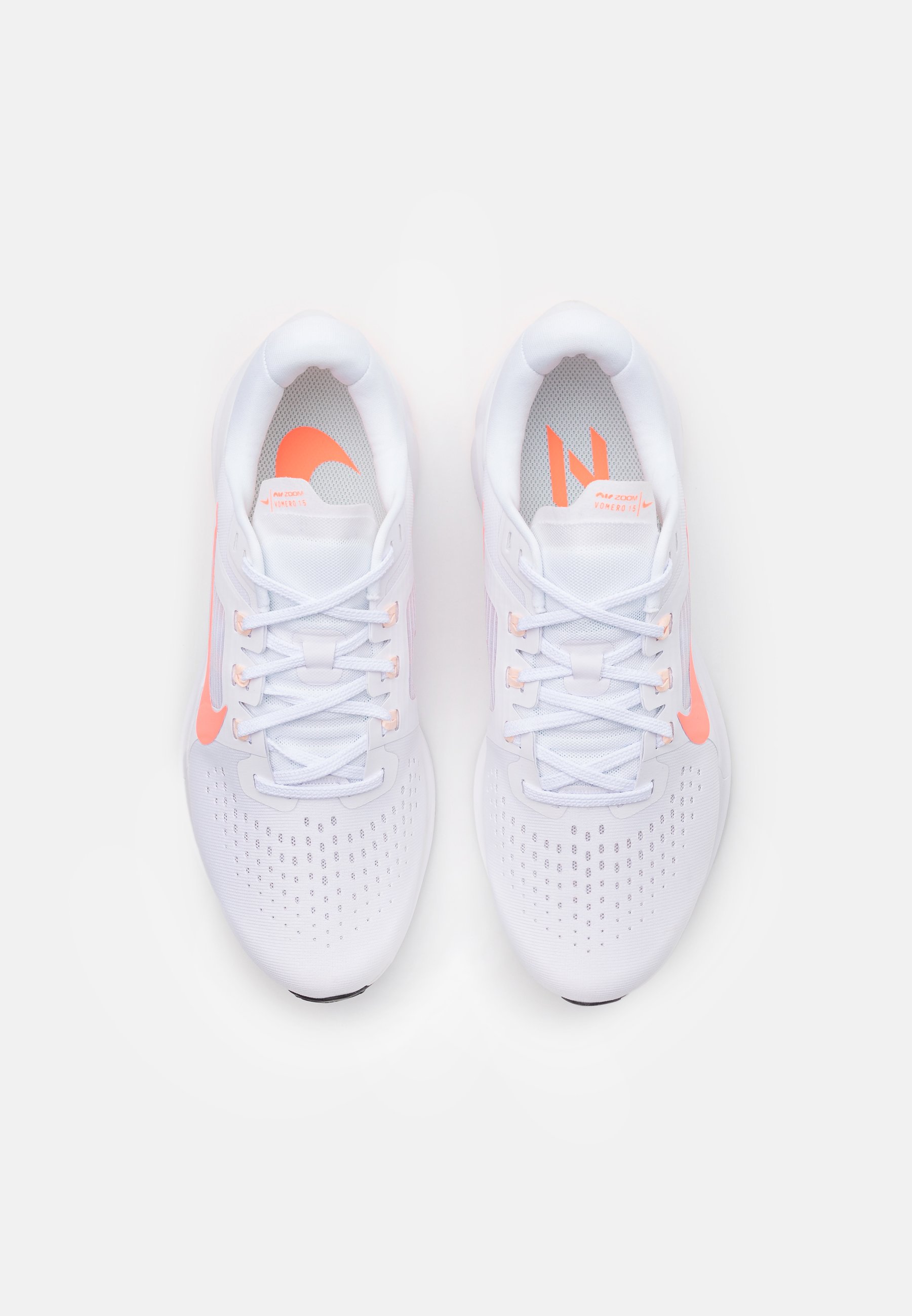 Nike Performance AIR ZOOM VOMERO 15 - Laufschuh Neutral - white/crimson  pulse/crimson tint/black/weiß - Zalando.de