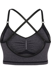 Grå sportbh med texturerad tyg, korsade axelremmar och samlade detaljer i mitten av ryggen, med svarta accentband.