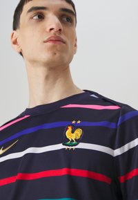 Nike Performance FRANCE FFF ACADEMY PREMATCH HOME - Tekninen t-paita - blackened blue/club gold