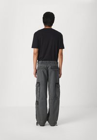 Abercrombie & Fitch ULTRA BAGGY UTILITY - Cargo trousers - dark shadow
