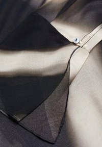 Mango ALLEGRA - Blúzka so zapínaním na gombíky - black