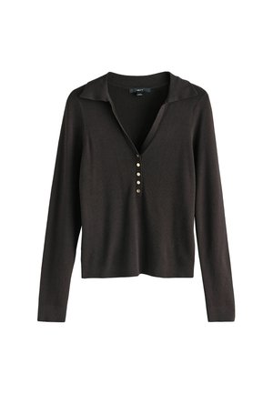 Brun langærmet sweater med krave, der har fem guldtonede knapper fortil og et blødt, tekstureret stof.