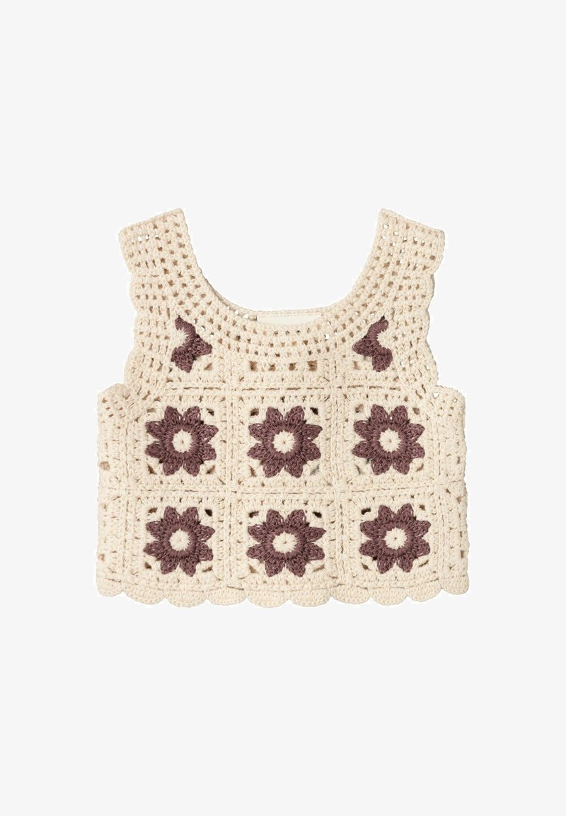 Top all'uncinetto color crema con toppe quadrate floreali di colore marrone scuro, bordi ondulati e spalline larghe, design testurizzato.