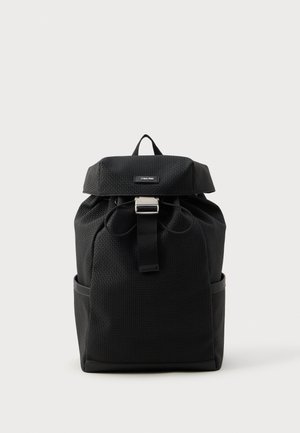 EMBOSSED FLAP  - Turistinė kuprinė - black