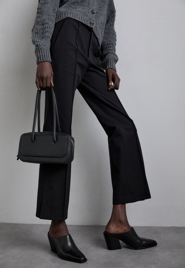 CROP KICK FLARE TROUSER - Trousers3