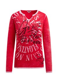 Roter langärmeliger Pullover mit V-Ausschnitt, ausgestattet mit weißem Kontrastbesatz und schwarzen Textmustern, darunter "Go with the Flow" und "Spirit of the River."