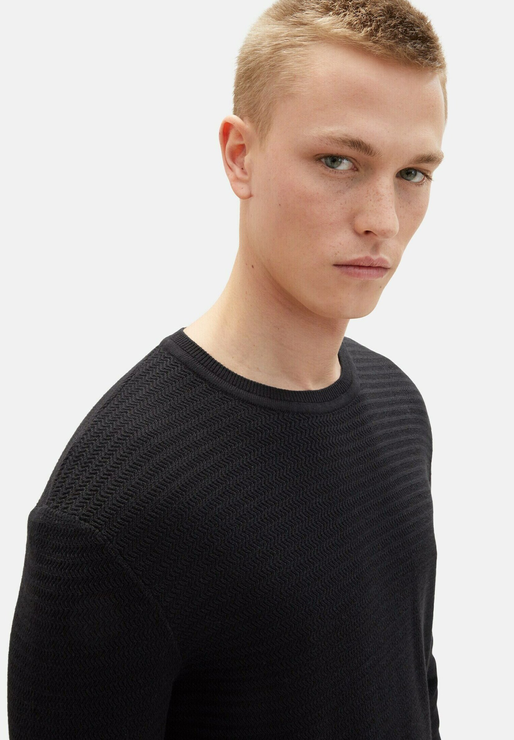TOM TAILOR Damen Basic Crewneck Strickpullover – Oversized Fit, Aus Weicher Baumwolle, Nachhaltige BE PART Kollektion