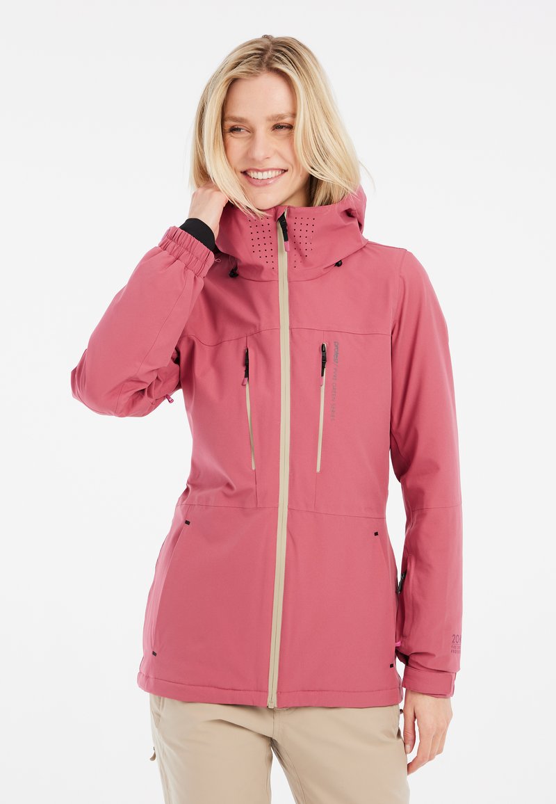 Rosa wasserdichte Jacke mit einer angepassten Kapuze, vorderem Reißverschluss und mehreren Taschen. Mit schwarzen Akzenten und perforierten Details an der Kapuze.