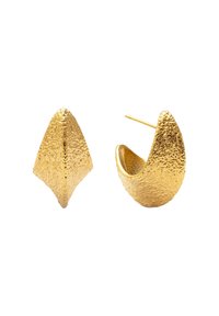 Boucles d'oreilles en or avec une finition texturée et martelée ; présentant une forme géométrique et asymétrique et une fermeture à tige.