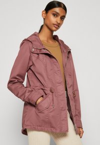 ONLY Petite ONLLORCA - Parka - rose brown