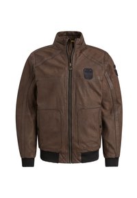 Giacca in pelle marrone con chiusura a zip, colletto alto, due tasche anteriori, polsini a costina e un dettaglio con toppa sul petto. Finitura strutturata.