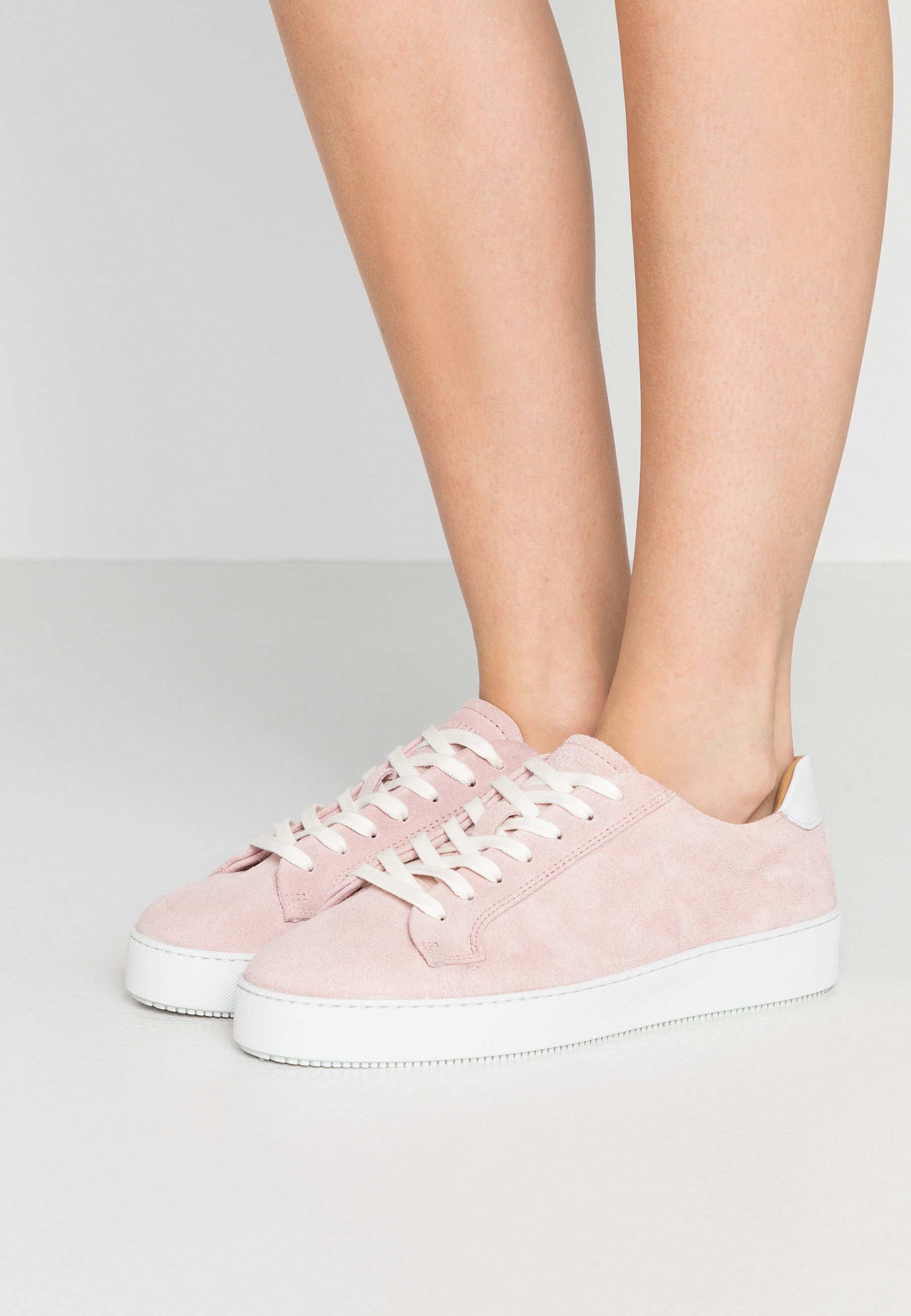 Tiger of Sweden SALASI Joggesko almond blossom Zalando.no Tiger of Sweden SALASI Joggesko offwhite Zalando.no