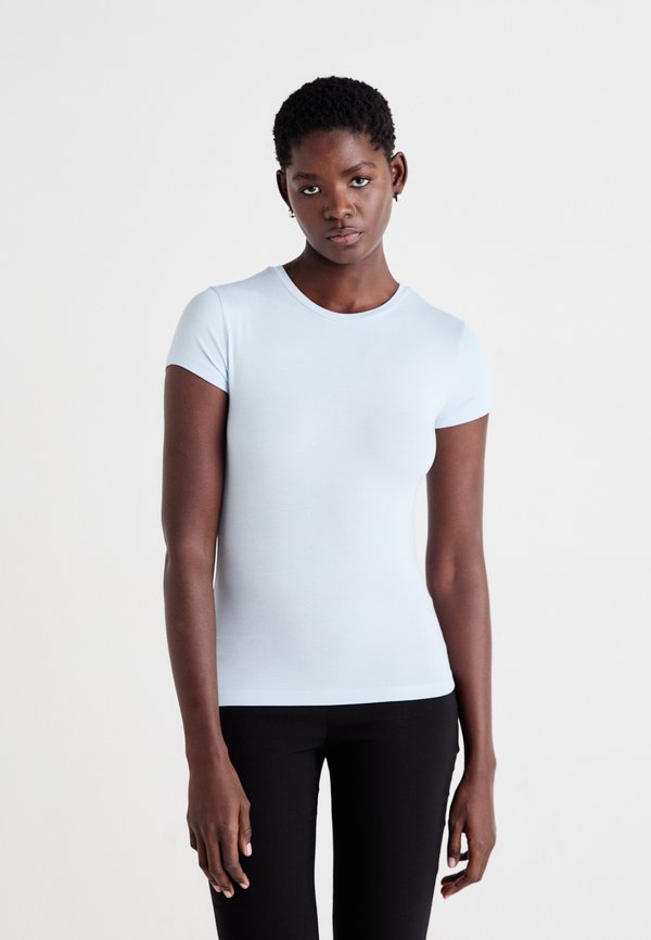 SOFT TOUCH - Basic T-shirt - skyway