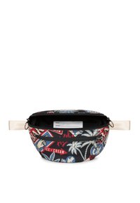 Farverig fanny pack med sort stof, grafiske mønstre, lynlåslommer og en struktureret rem for nem transport.