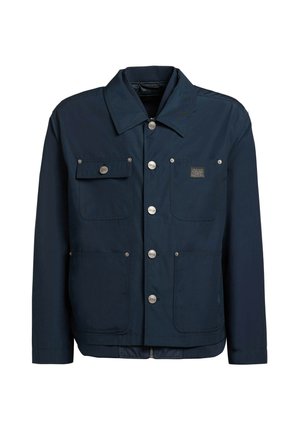 Giacca blu navy con chiusura a bottoni, quattro tasche frontali di cui una con pattina e un colletto.