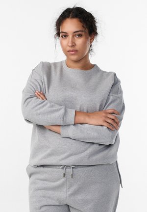 Active by Zizzi MIT SCHLITZEN UND GLITZERFADEN - Pusa - medium grey melange