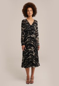 Unselected, black