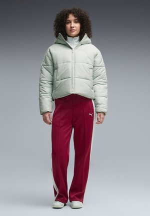 Puma, T7 ALWAYS ON STRAIGHT TRACK PANTS OP - Pantalones deportivos - garnet glow-créme de mint