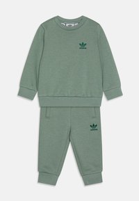 adidas Originals TREFOIL UNISEX SET Tracksuit silver green
