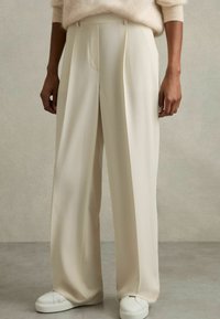Reiss PETITE FIT - EDEN ELASTICATED WAIST WIDE - Housut - cream