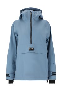 Blaue wasserdichte Jacke mit einem Halbreißverschluss auf der Vorderseite, einer Kapuze und schwarzen Akzenten. Sie verfügt über eine Brusttasche und elastische Bündchen für einen sicheren Sitz.