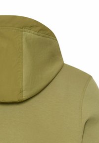 Olijfgroene hoodie met een gladde textuur, contrasterende naden en een ronde capuchonontwerp. Geen zichtbare patronen of hardware.