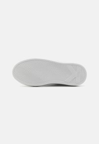 KARL LAGERFELD KAPRI SIGNIA LACE - Baskets basses - white/pink