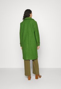 Kaffe KAANNE - Klassisk kappa / rock - artichoke green