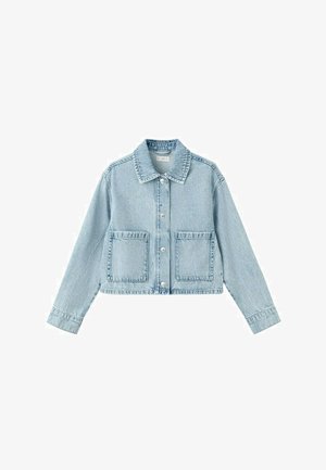 Svetlo modra jeans jakna s špičastim ovratnikom, dolgimi rokavi, zapenjanjem spredaj na gumbe in dvema velikima sprednjima žepoma.