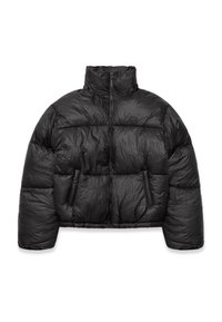 Korthullet pufferjakke i sort med høj krave, lynlåslukning og en quiltet design med synlige sømme samt sidelommer.