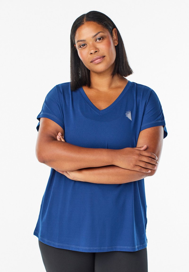 Marinblå kortärmad V-hals t-shirt i mjukt material, med en liten logotyp på vänster bröst och avslappnad passform.