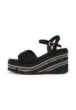 Sandalias de cuña negras con parte superior de suave ante, tiras entrelazadas y plataforma decorativa trenzada con acentos en plata y oro.