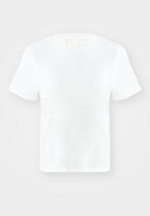 Hvid bomulds t-shirt med rund hals, korte ærmer og et enkelt design. Glat tekstur; ingen mønstre eller grafik til stede.