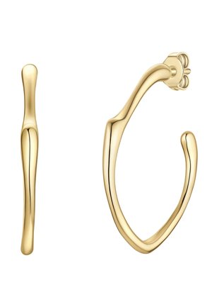 Pendientes de aro con forma irregular en tono dorado, superficie lisa y pulida, con cierre de mariposa, mostrados desde ángulos lateral y frontal.