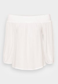 Witte off-shoulder blouse van textuurstof, met elastische smocking bij de halslijn en lange, geraffineerde mouwen.