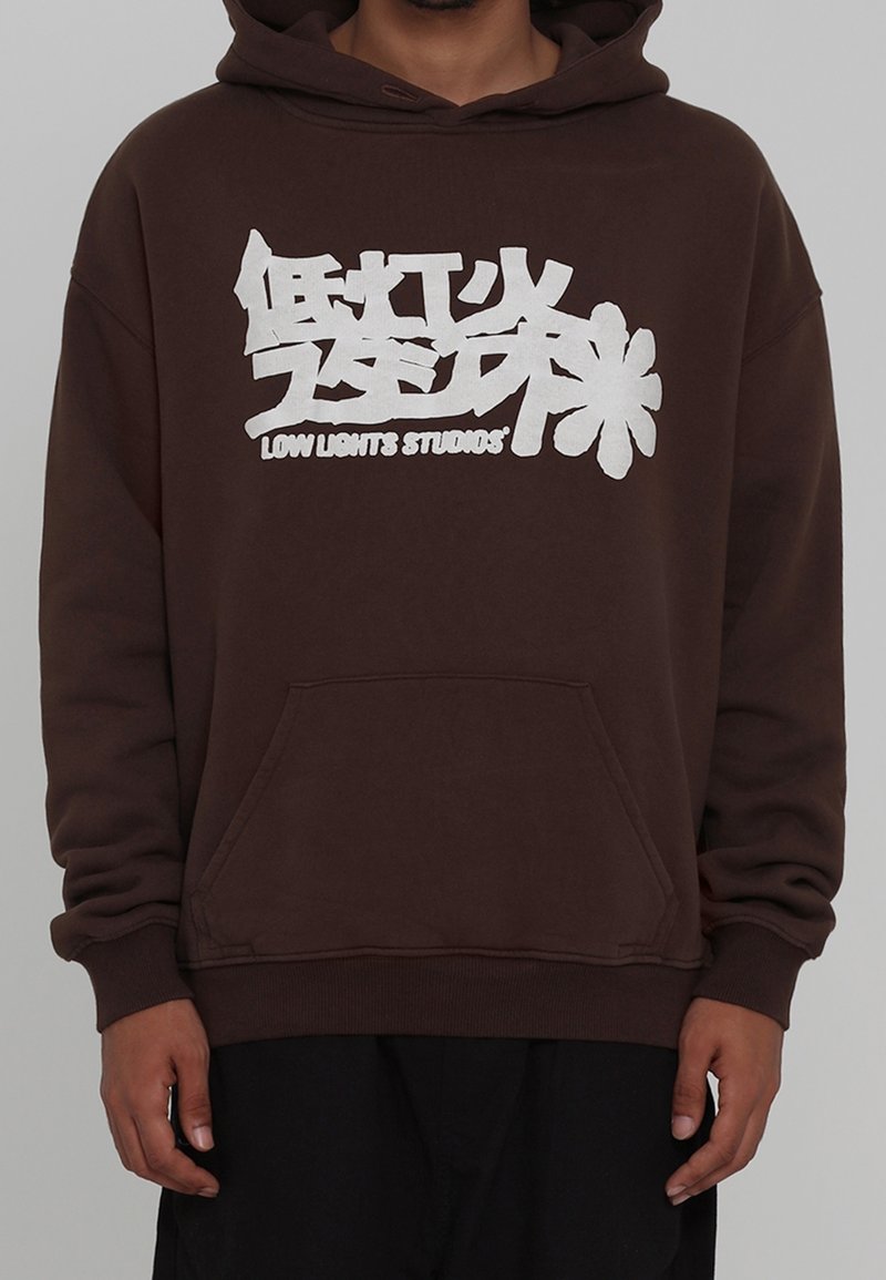 LOW LIGHTS STUDIOS® Felpa con cappuccio - brown