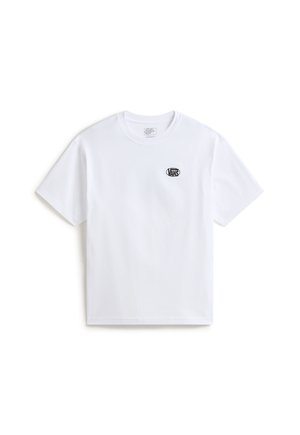 Maglietta Vans bianca a maniche corte con piccolo logo Vans nero sul lato sinistro del petto, mostrata distesa su uno sfondo bianco.