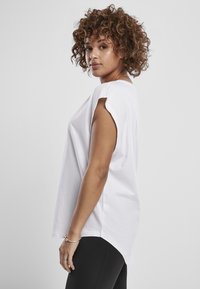 Urban Classics LADIES BASIC SHAPED TEE - Basic póló - white